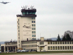 Eigenartig: Die US-Luftwaffe baut in Ramstein bei Kaiserslautern in Rheinland-Pfalz für 1,1 Milliarden Euro ein riesengroßes Militärlazarett (15 Fußballfelder Fläche) mit angeblich nur 120 Betten (Foto: Wikipedia/TSGT David D. Unterwood, Jr., US Air Force)