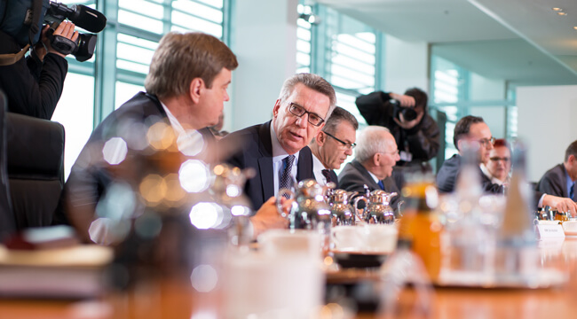 2016, 2017 und 2018 werden jeweils 1.000 Bundespolizisten eingestellt. Dafür beschoss heute das Kabinett die Finanzeckwerte. Der Etat von Bundesinnenminster Dr. Thomas de Maiziere überschreitet erstmals die 8 Milliarden Euro Marke (Foto: BMI)