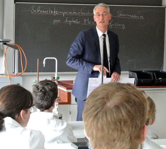 6200 Schüler mehr: Berlins Schulen stellen 1000 Quereinsteiger ein (Foto: Chemie-Verbände Baden-W)