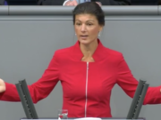 Gestern fragte Dr. Sahra Wagenknecht (LINKEN-Frakitonschefin) die Bundesarbeitsministerin Andrea Nahles (SPD), ob sie überhaupt ihren Gesetzesentwurf gelesen hat, der weiterin Missbrauch von Leiharbeit zulasse (Foto; Youtube)