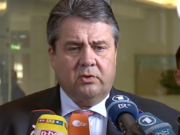 Sigmar Gabriel Merkel hat Flüchtlinge eingeladen