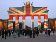 Britische Flagge erstrahlte auch schon nach einem Terroranschlag im März auf dem Brandenburger Tor. (Screenshot: YouTube)